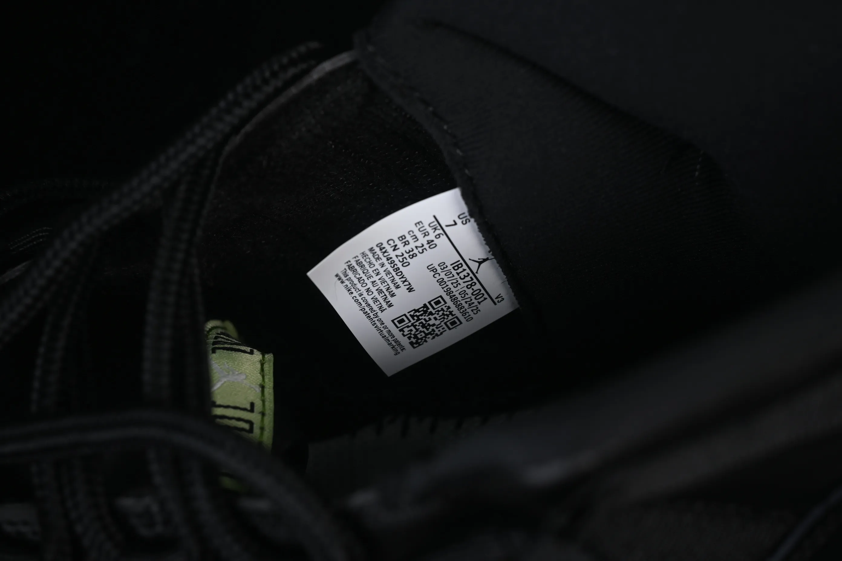 All categories Air Jordan Jordan series basketball shoes Air Jordan 11 Air Jordan 11 Retro "Inner Beast" AJ11 Joe 11 luminous black swan IB1378-001